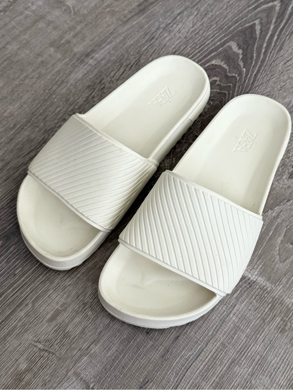 Zara Ivory Slide Sandals with Textured Strap